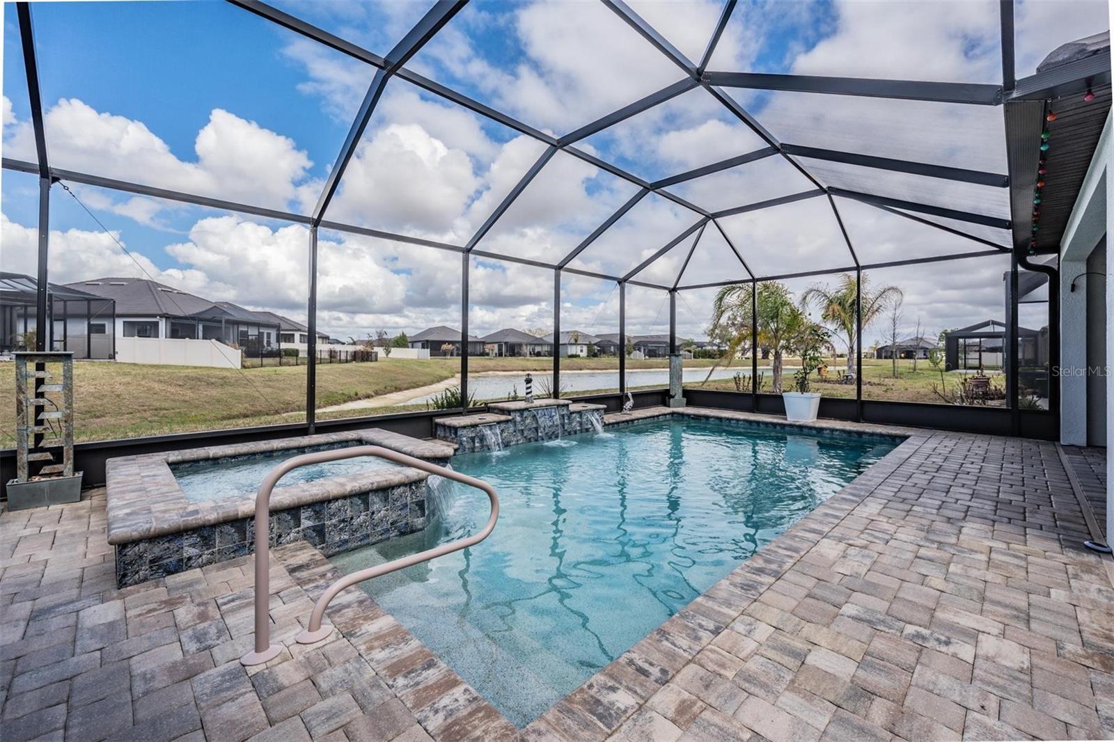 MIRADA ACTIVE ADULT - Residential