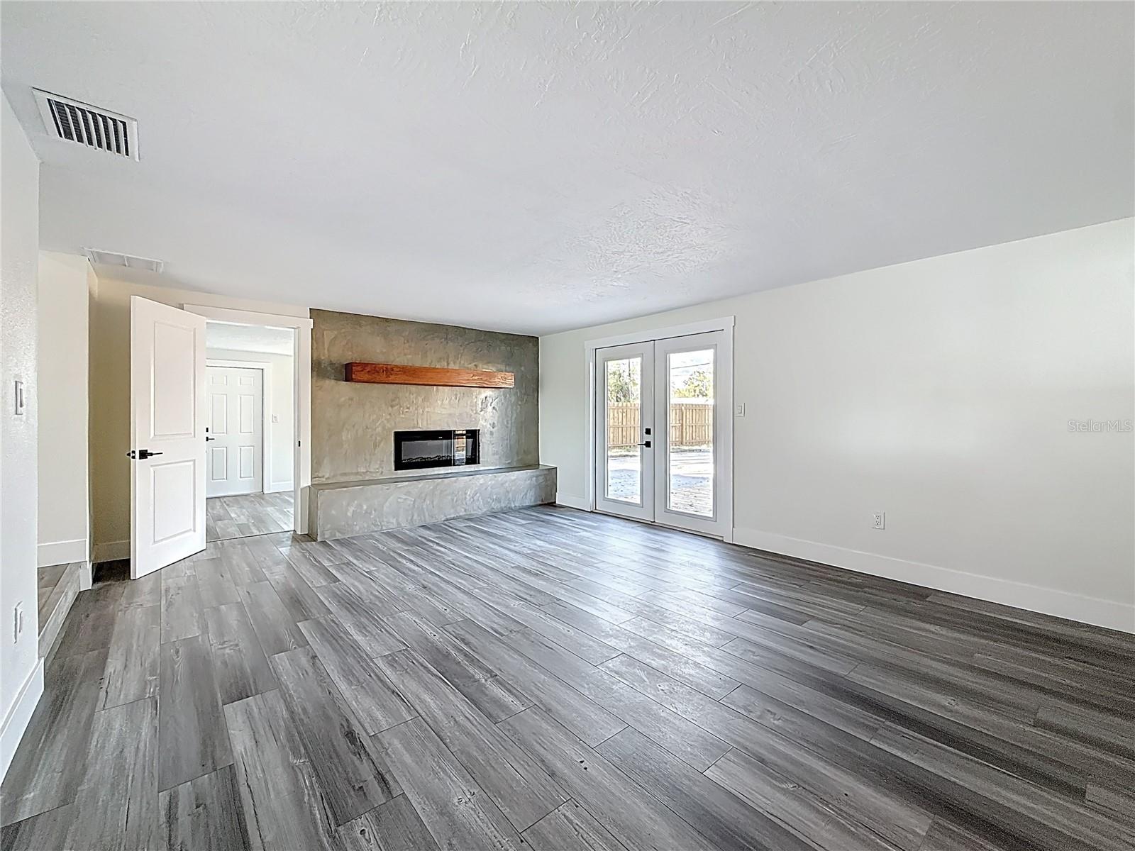 LAMPARILLA SUB - Residential