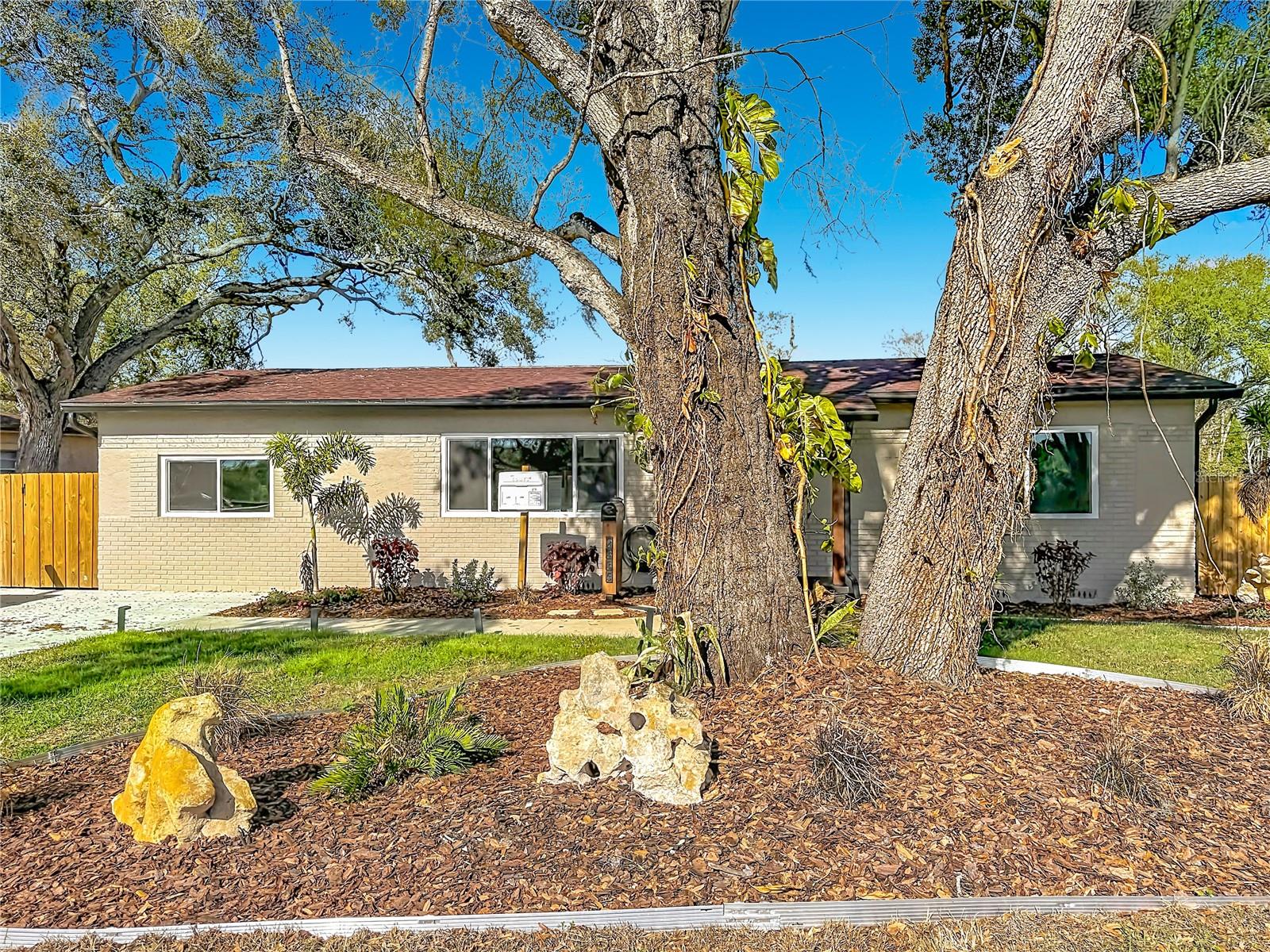 LAMPARILLA SUB - Residential