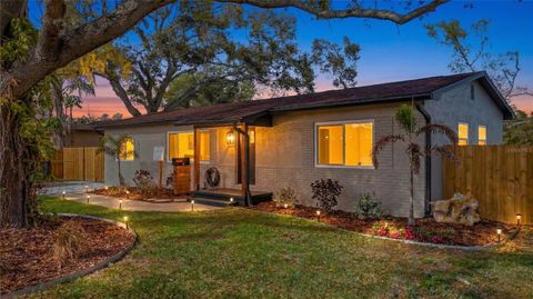 2335 MURILLA WAY S ST PETERSBURG FL 33712