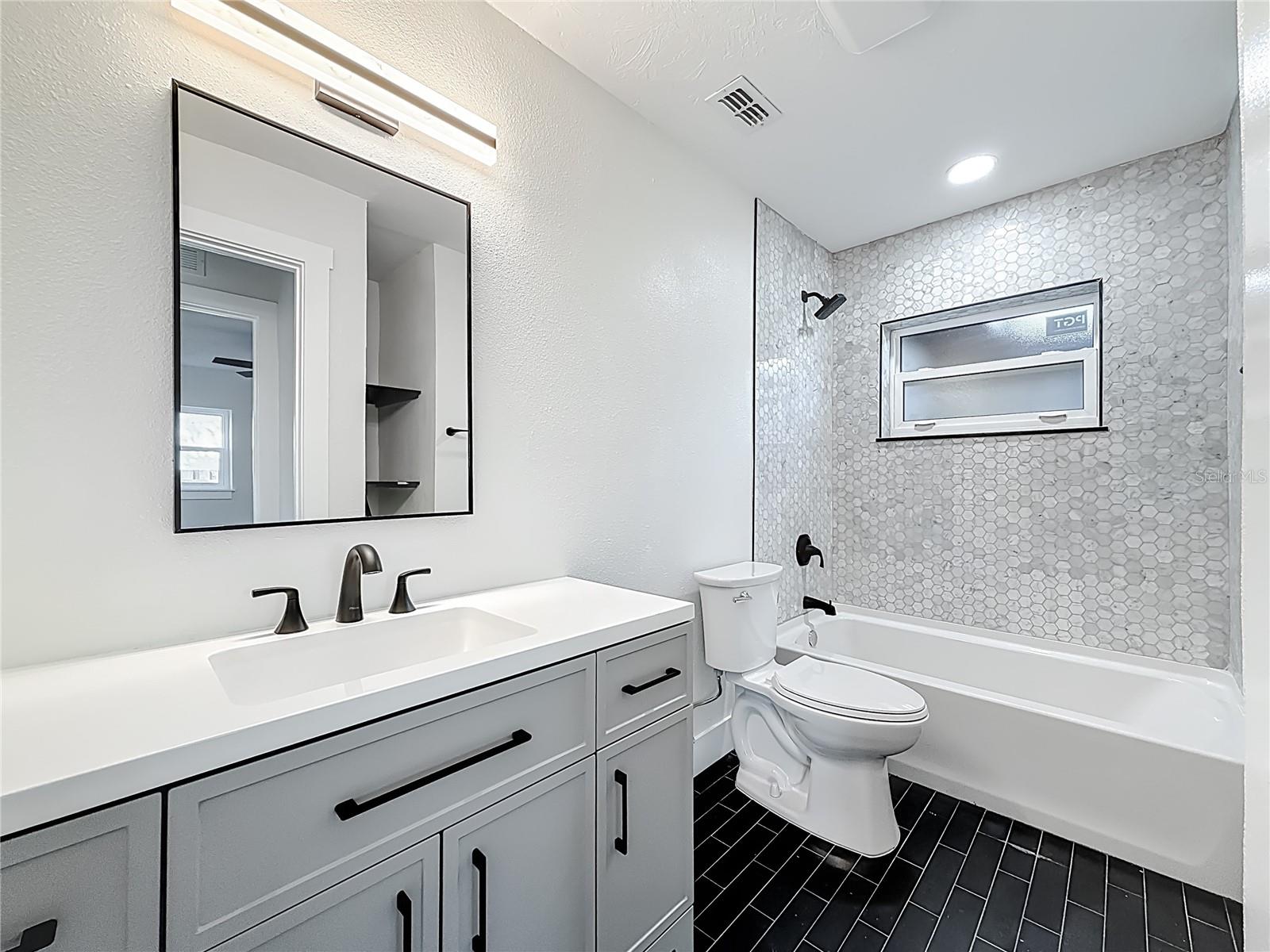 LAMPARILLA SUB - Residential