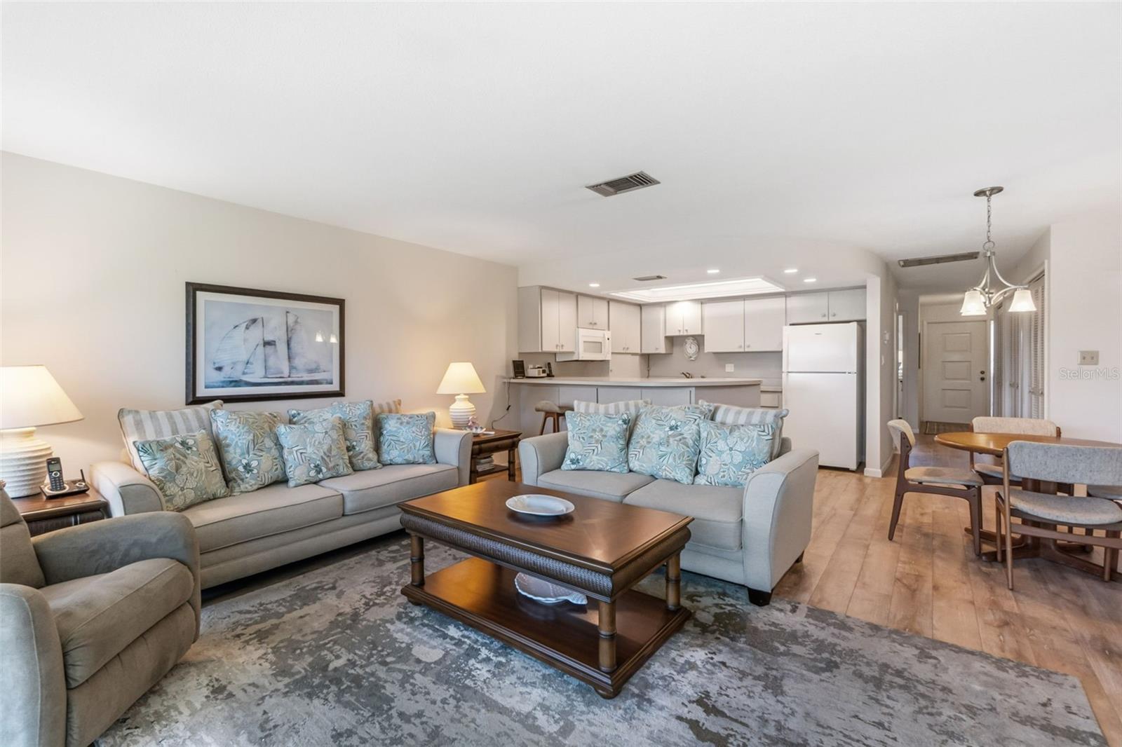 WHITNEY BEACH - Residential