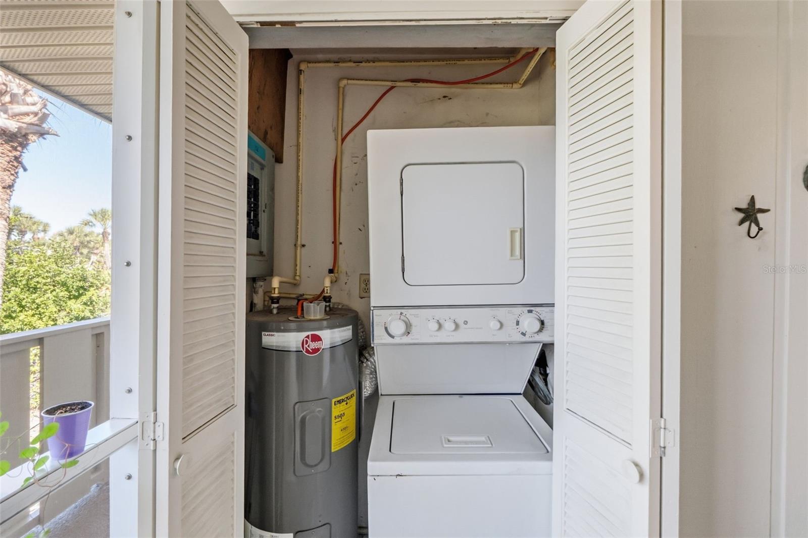 WHITNEY BEACH - Residential