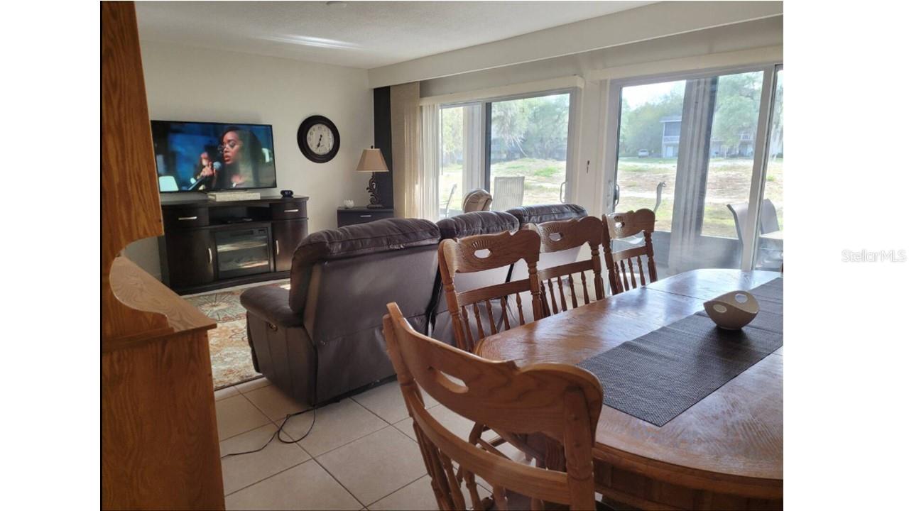 681 OLDE CAMELOT CIRCLE 3270-1