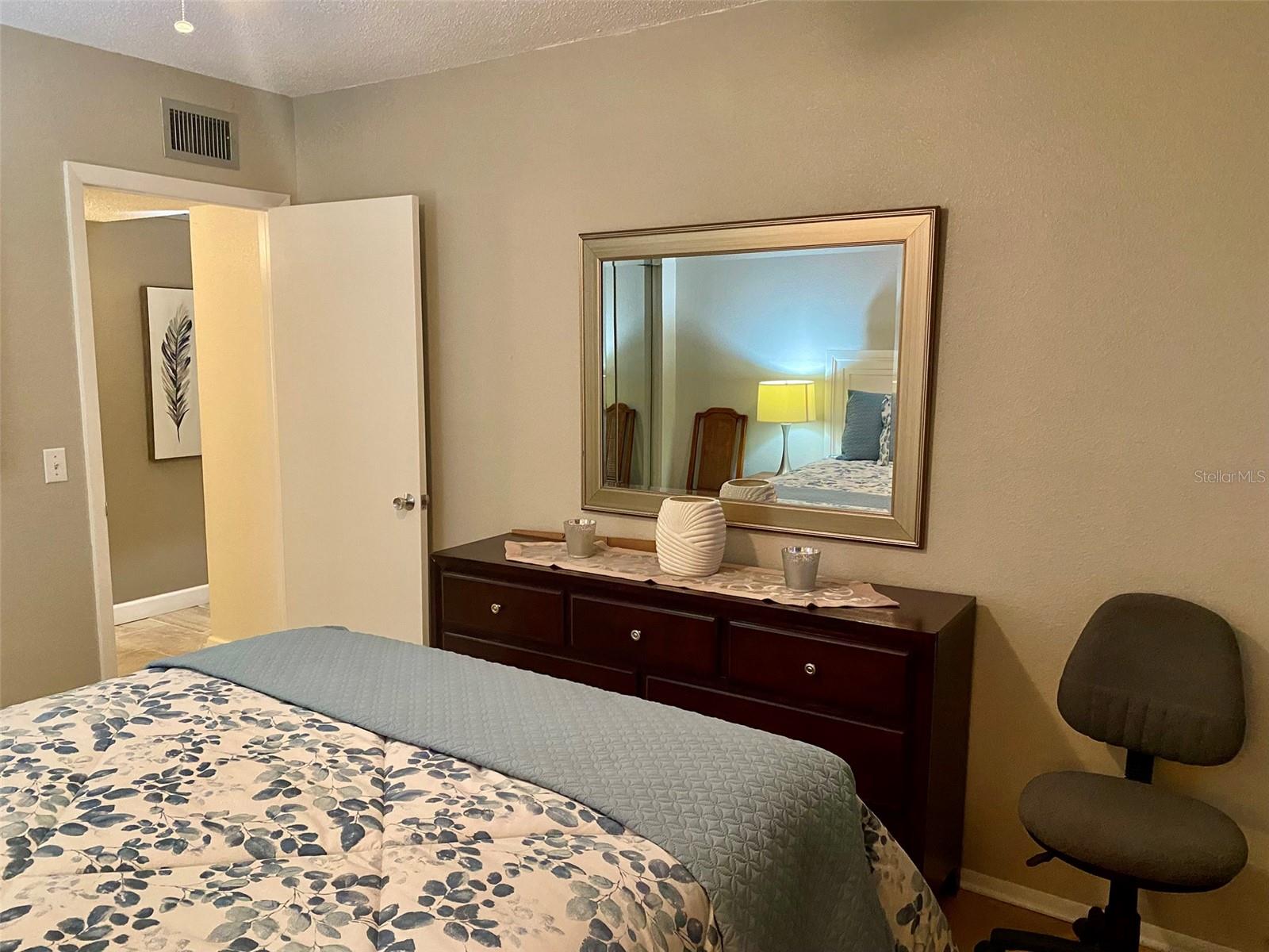 ON TOP OF THE WORLD - Residential