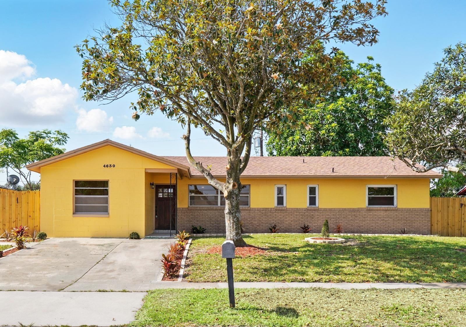 Beautifully Updated 3-Bed 2-Bath with Bonus Florida Room – Minutes from Universal Studios!
Welcome to this stylishly updated 3-bedroom, 2-bath home in the heart of Orlando. Just minutes from Universal Studios, top-tier shopping, dining, and major highways, this home blends comfort, convenience, and location.
Enjoy an open, light-filled layout with sleek tile floors, modern paint, and a custom kitchen featuring granite countertops and stainless steel appliances. The spacious primary suite includes a private bath and ample closet space, with two additional bedrooms perfect for guests or a home office.
The bright bonus Florida room offers a versatile space for relaxing, entertaining, or working from home. Step outside to a covered patio, well-maintained yard, and a handy storage shed.
Ideal as a primary home, vacation getaway, or Investment. Don’t miss your chance—schedule a private tour today!