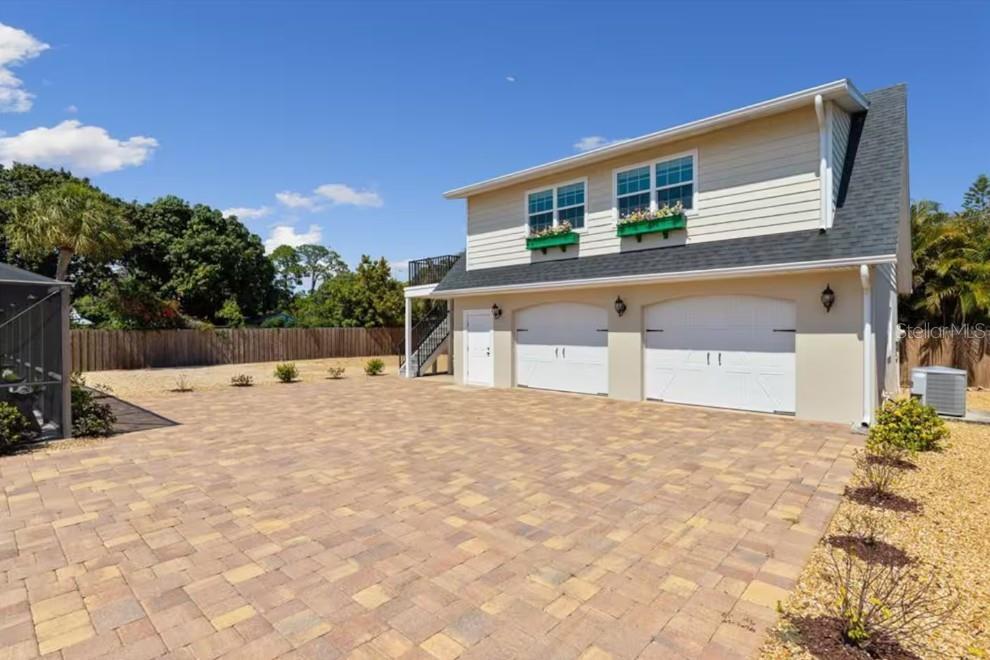 PINE SHORES ESTATE 4TH SEC - Residential Lease