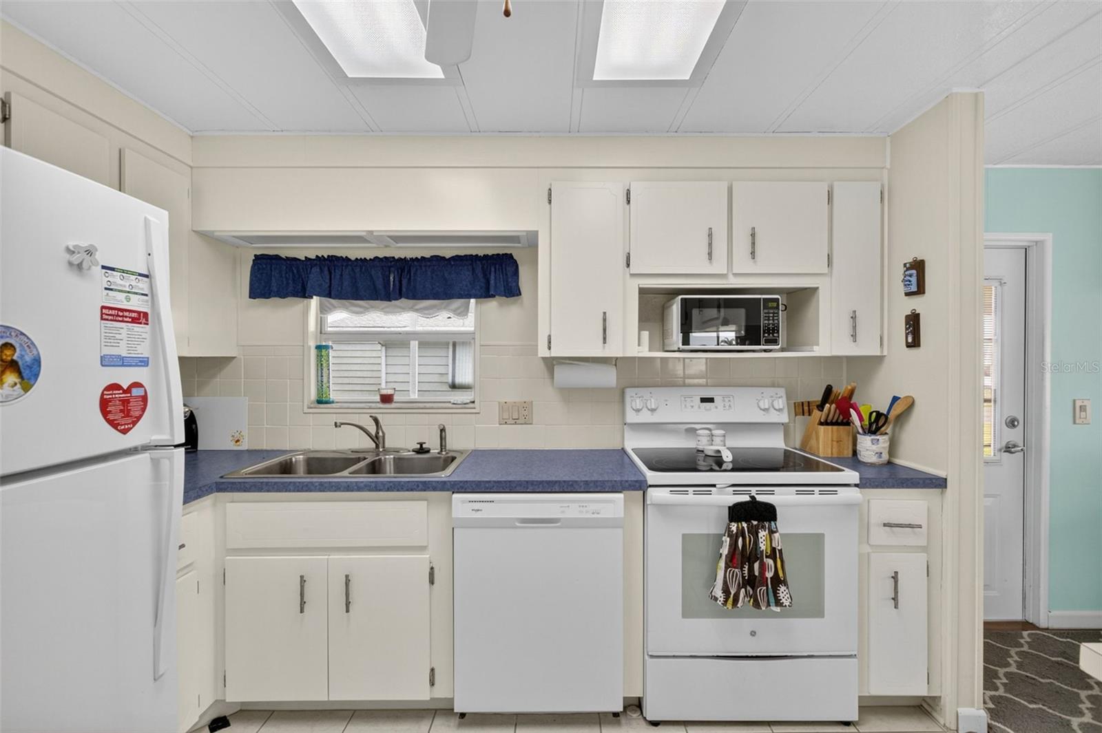 LA CASA MHP CO-OP - Residential