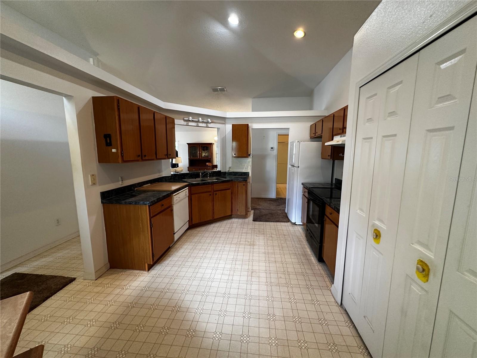 EAGLERIDGE PH III SUB - Residential