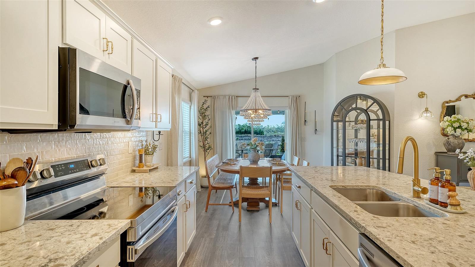 AVIARY AT RUTLAND RANCH PH 1A & 1B - Residential