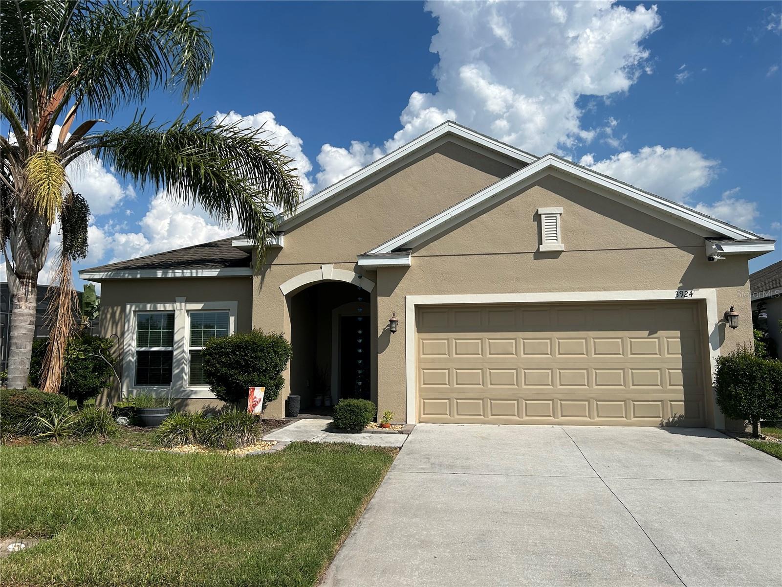 Welcome to your dream Home,This stunning 4 bedroom,2 bathroom single -family residence,Build in 2018 offers1979sqf of modern living,with open -concept layout.no CDDNew paint etc,Located near Publix,Walmart, top schools and Hospital,easy Turnpike access
