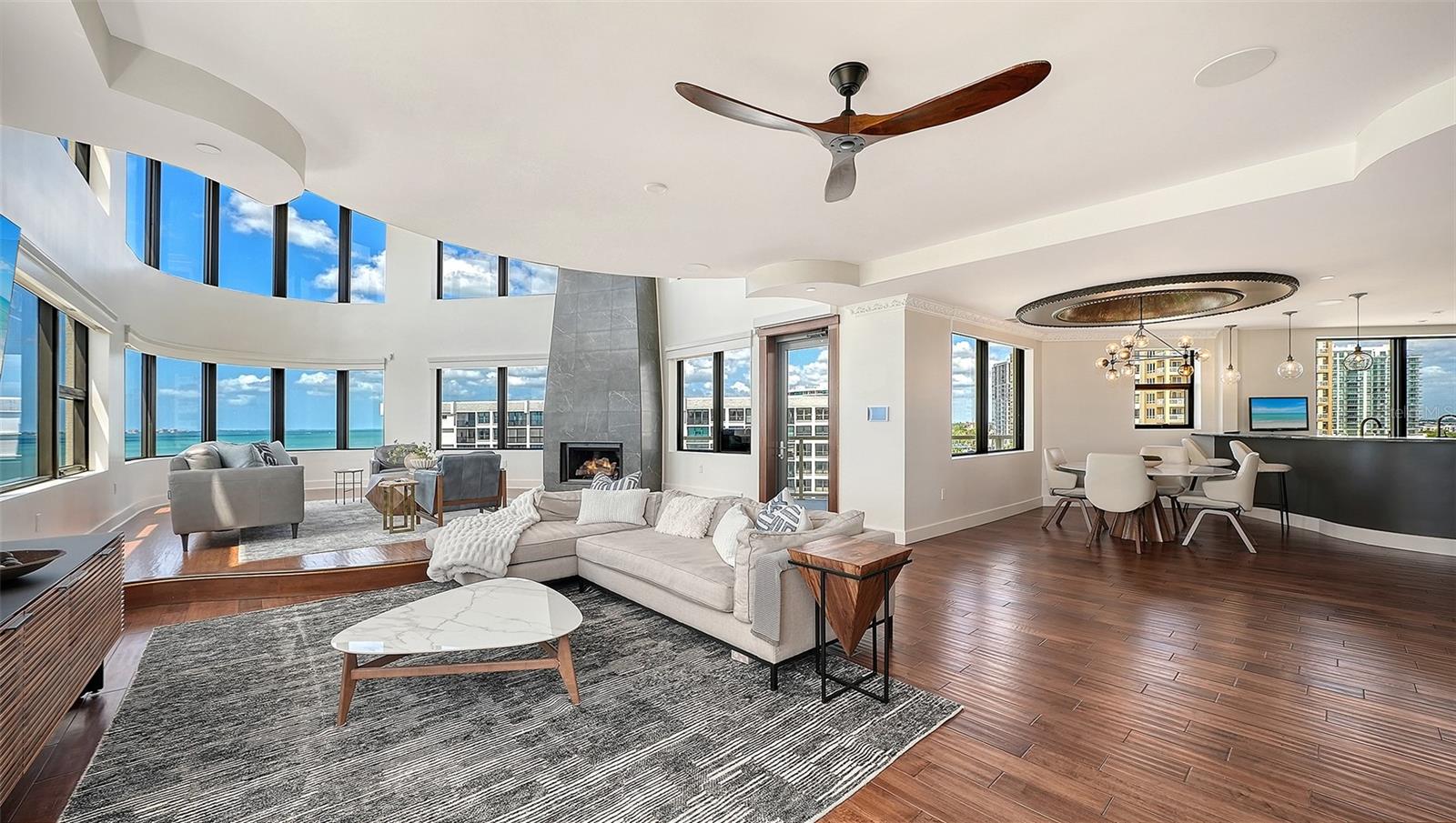 VISTA BAY POINT - Residential