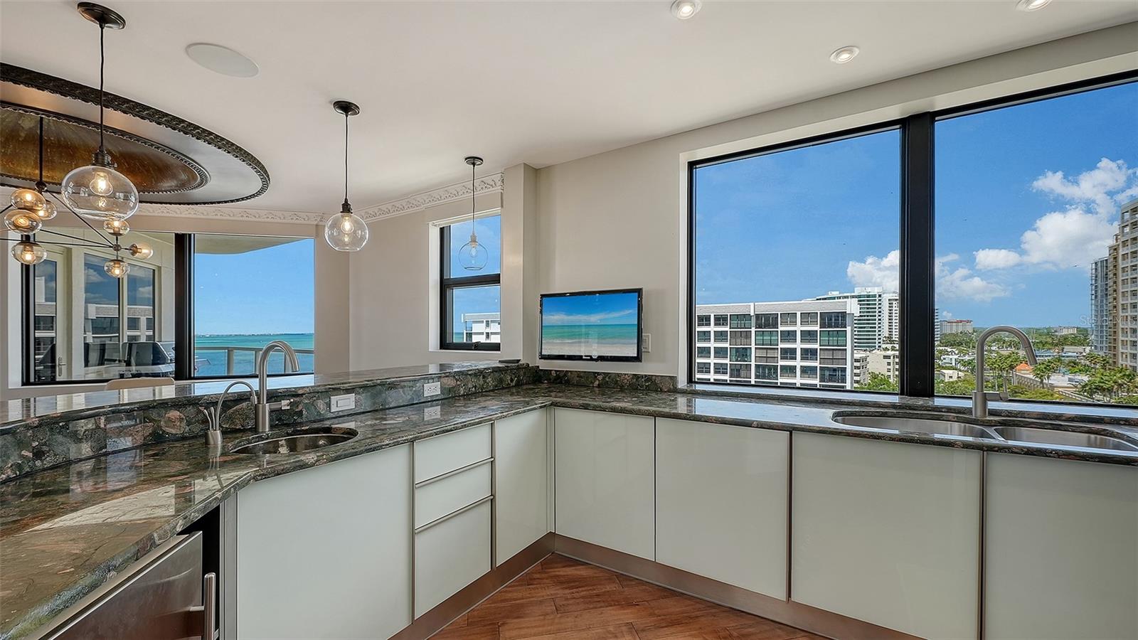 VISTA BAY POINT - Residential