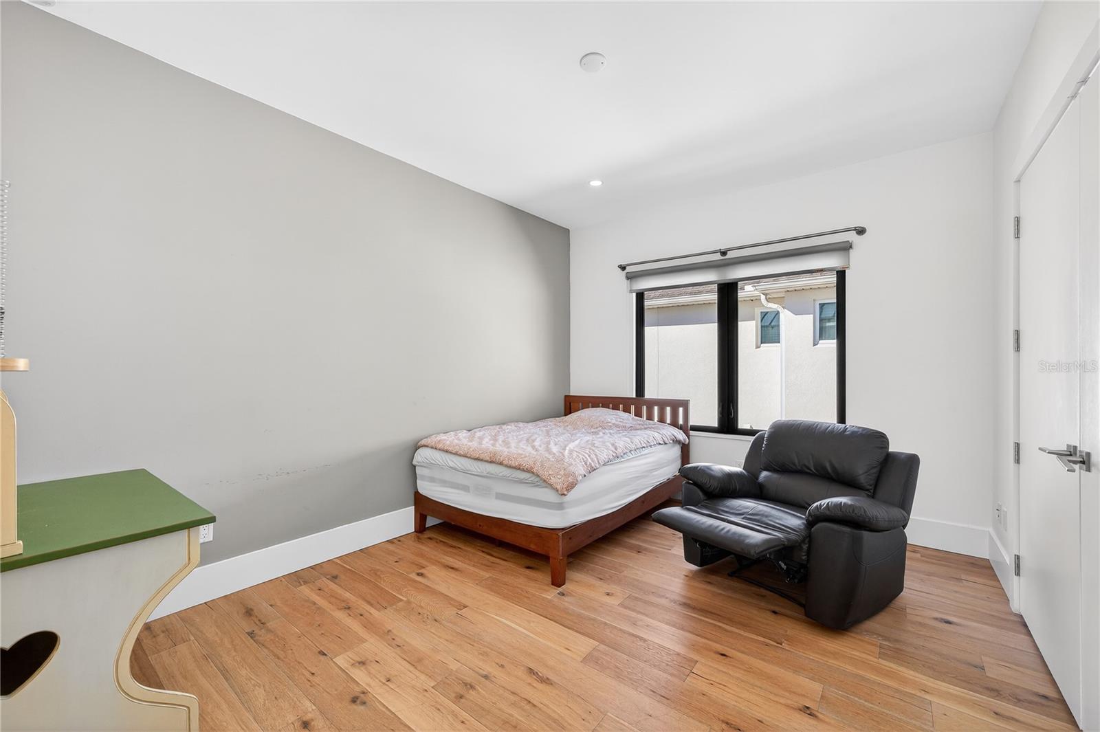 CLOUSERS SUB - Residential