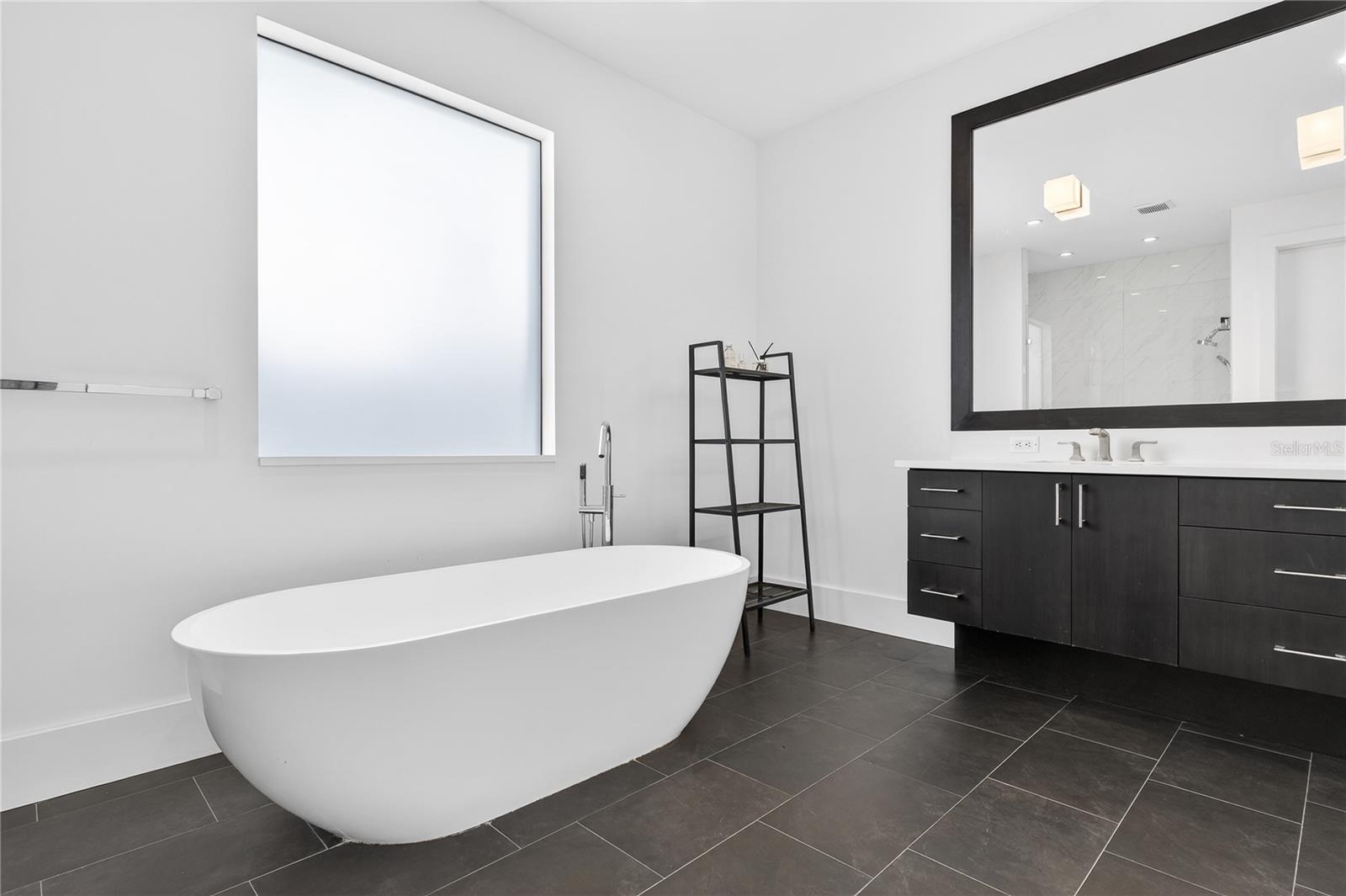 CLOUSERS SUB - Residential