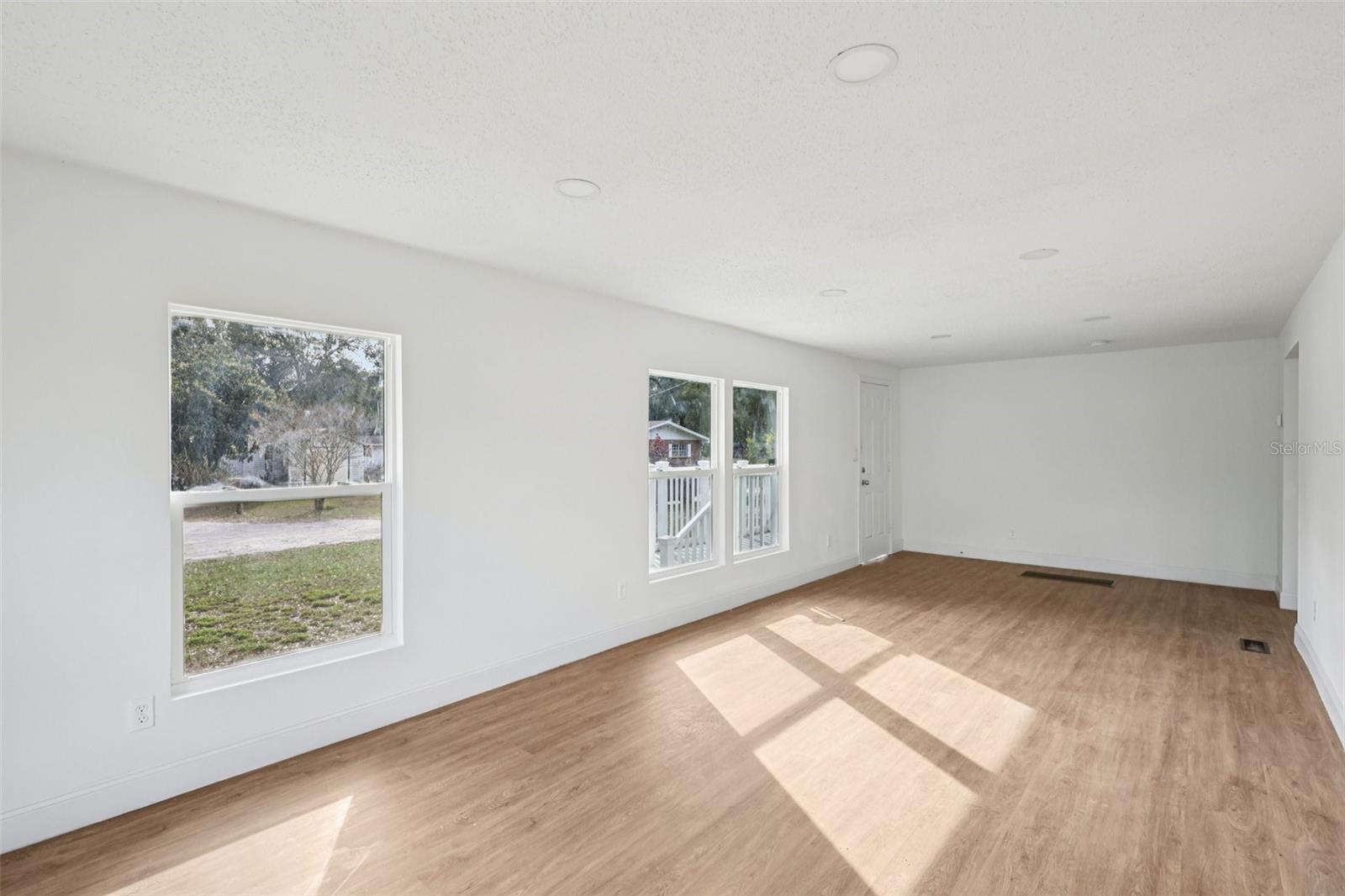 ACREAGE - Residential