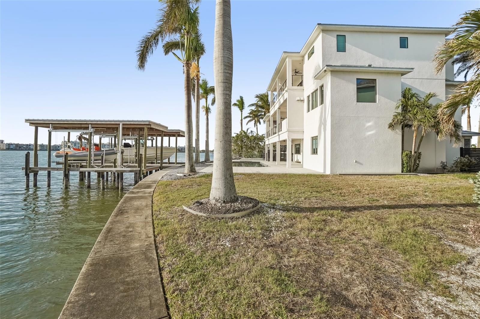 SOUTH CSWY ISLE YACHT CLUB ADD - Residential