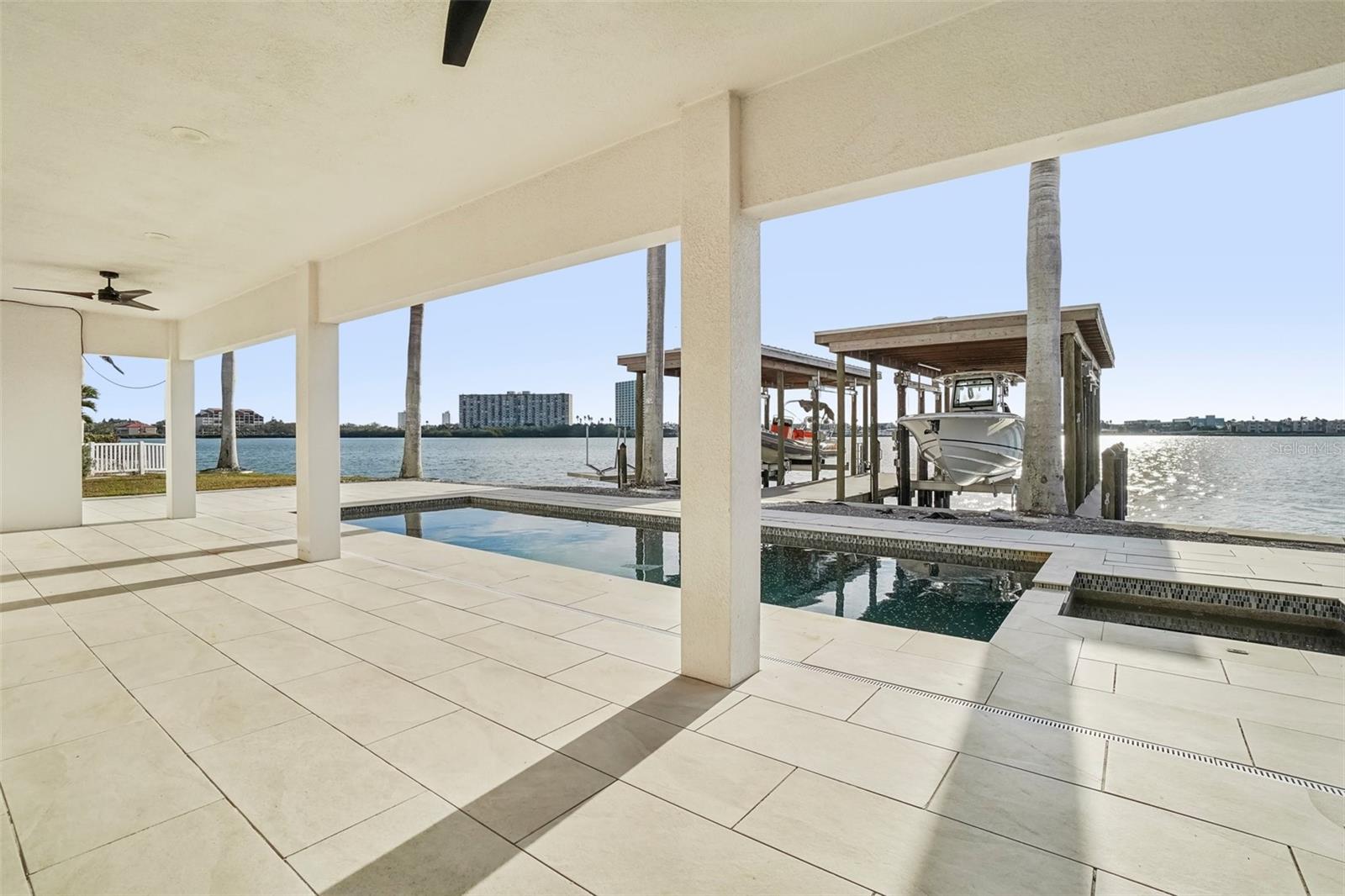 SOUTH CSWY ISLE YACHT CLUB ADD - Residential