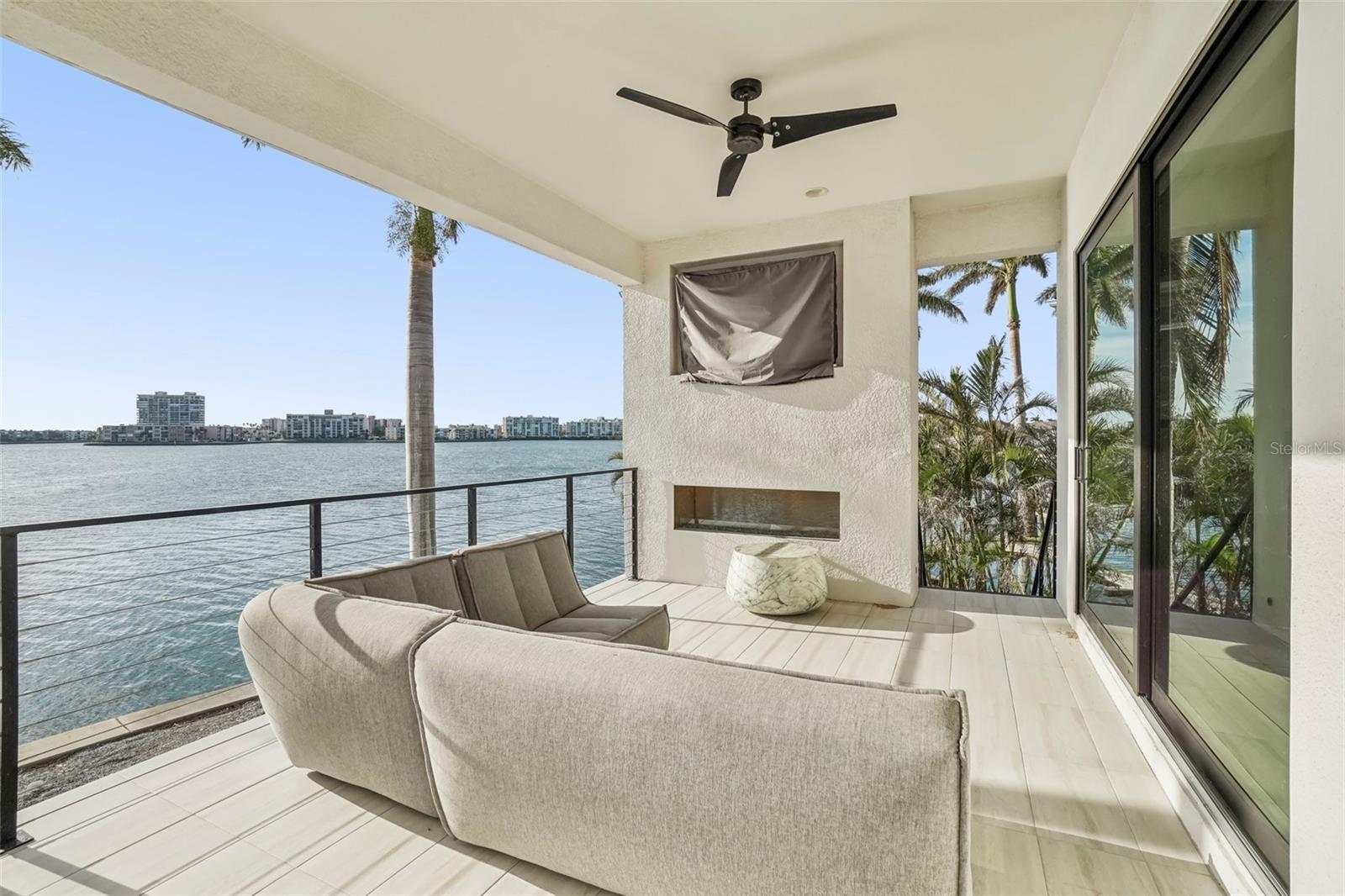 SOUTH CSWY ISLE YACHT CLUB ADD - Residential