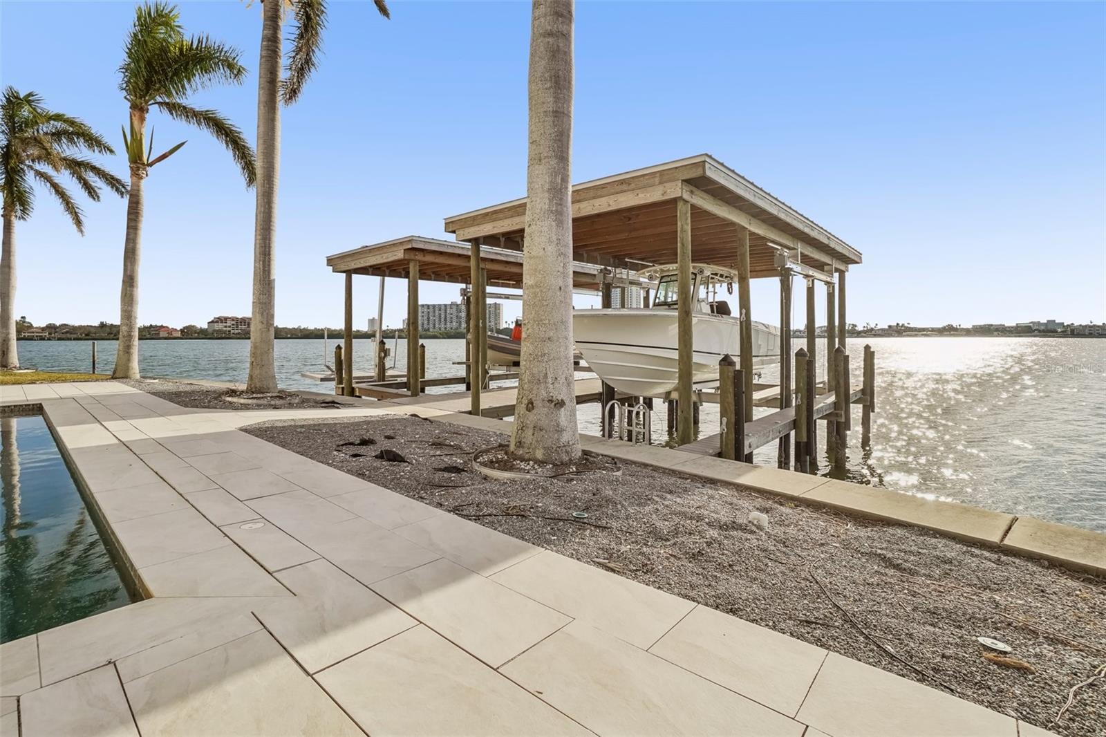 SOUTH CSWY ISLE YACHT CLUB ADD - Residential