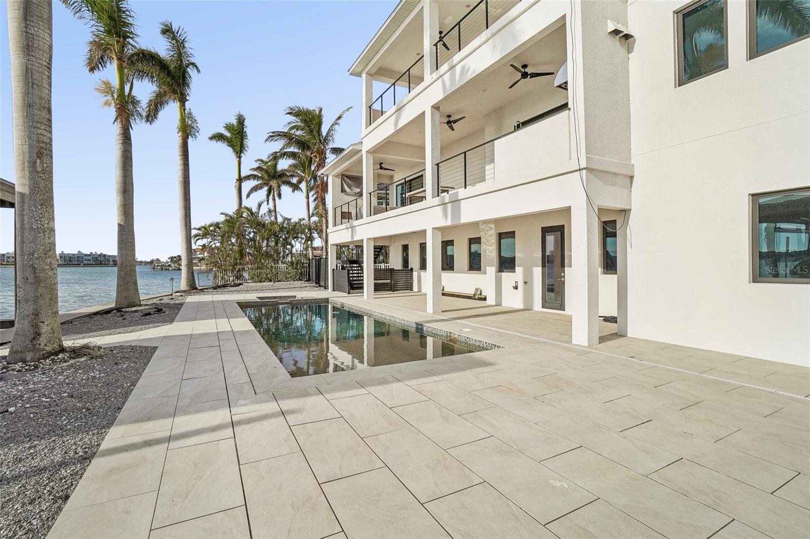 SOUTH CSWY ISLE YACHT CLUB ADD - Residential