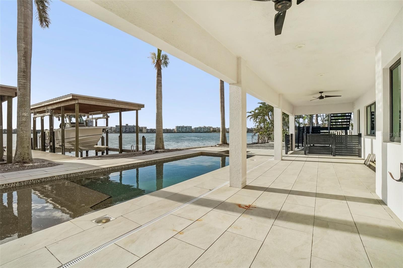 SOUTH CSWY ISLE YACHT CLUB ADD - Residential