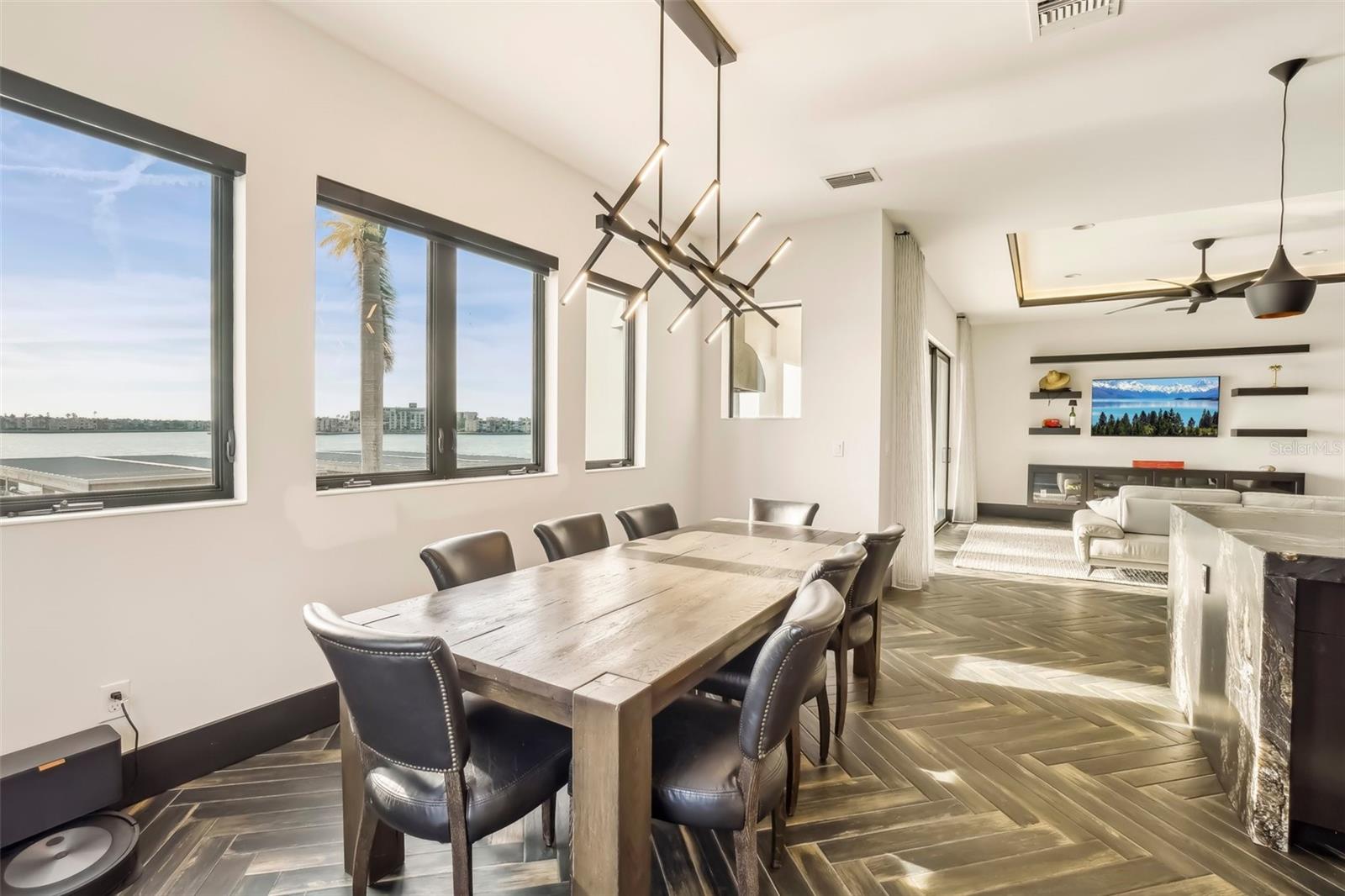 SOUTH CSWY ISLE YACHT CLUB ADD - Residential