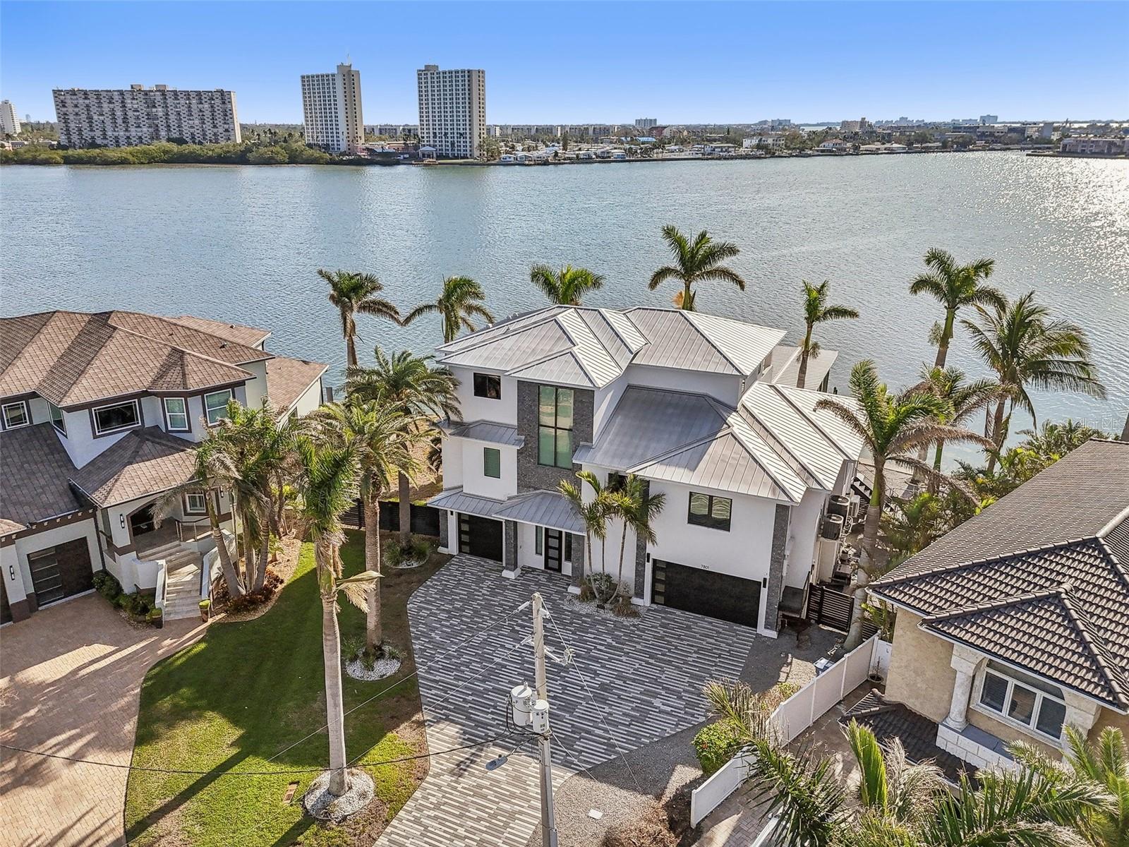 SOUTH CSWY ISLE YACHT CLUB ADD - Residential