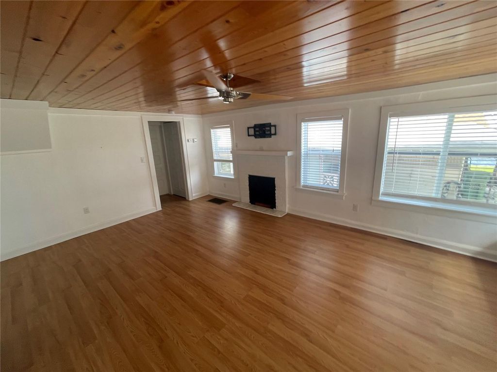 Photo of 12 Plaza Street E, Bradenton, FL 34208 (MLS # TB8420447)
