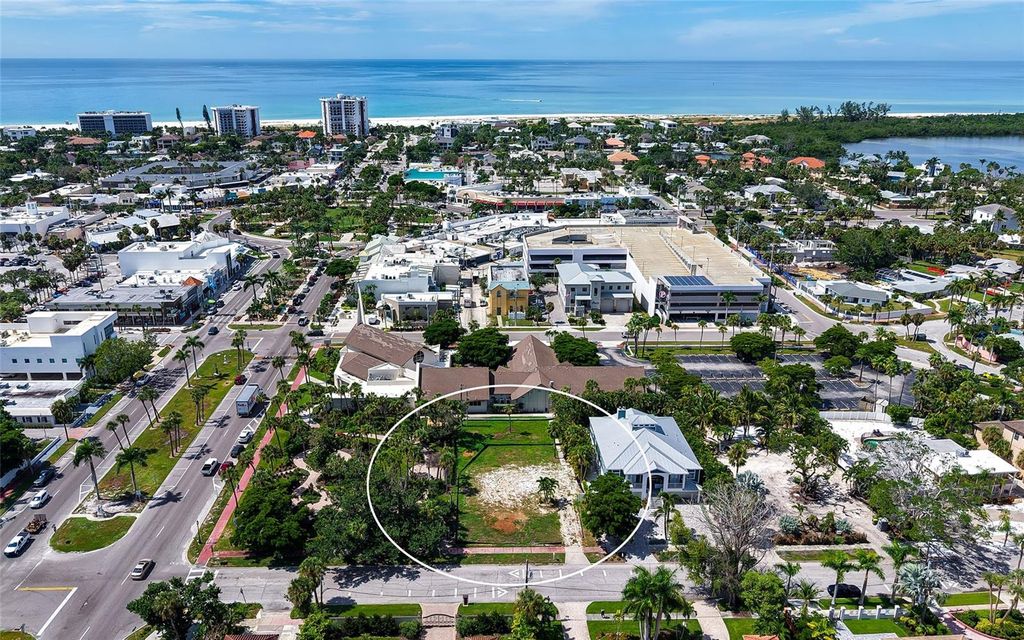 Photo of 25 N Washington Drive, Sarasota, FL 34236 (MLS # A4664088)