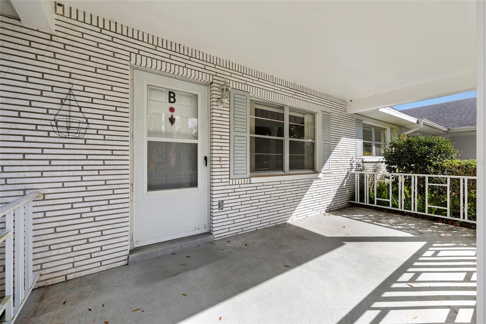 CIRCLE SQUARE WOODS - Residential