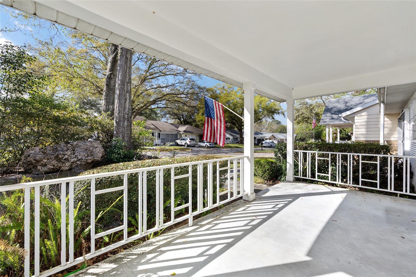 CIRCLE SQUARE WOODS - Residential