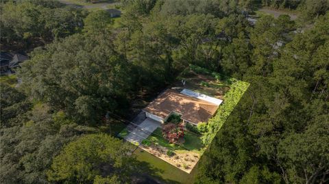Photo of 26 Bay Place Run, Ocklawaha, FL 32179 (MLS # OM705355)