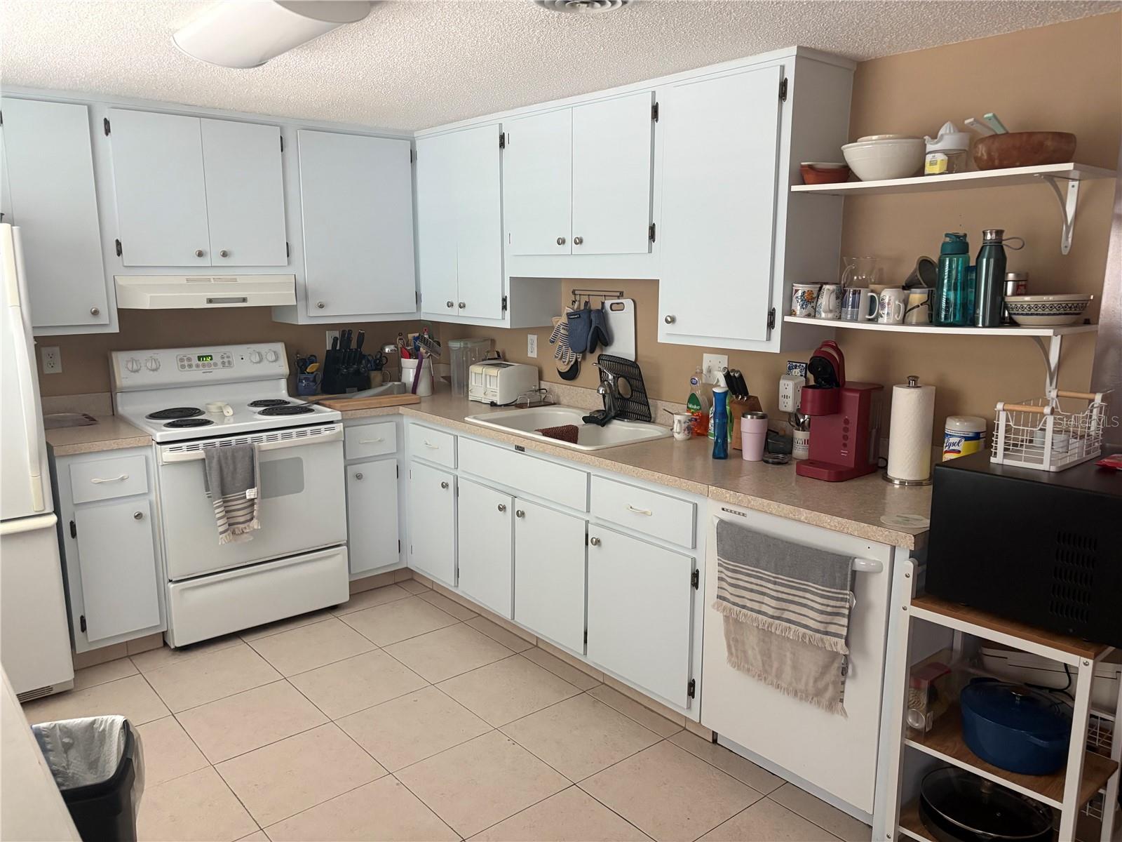 UNION PARK VILLAS UNREC - Residential Lease