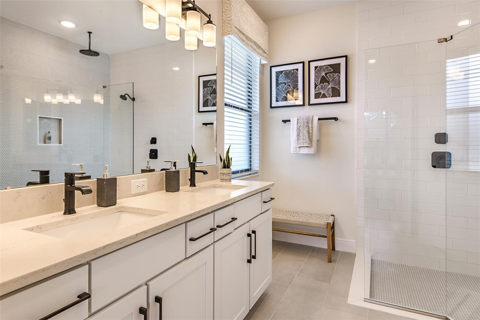 HIDDEN RIDGE - Residential