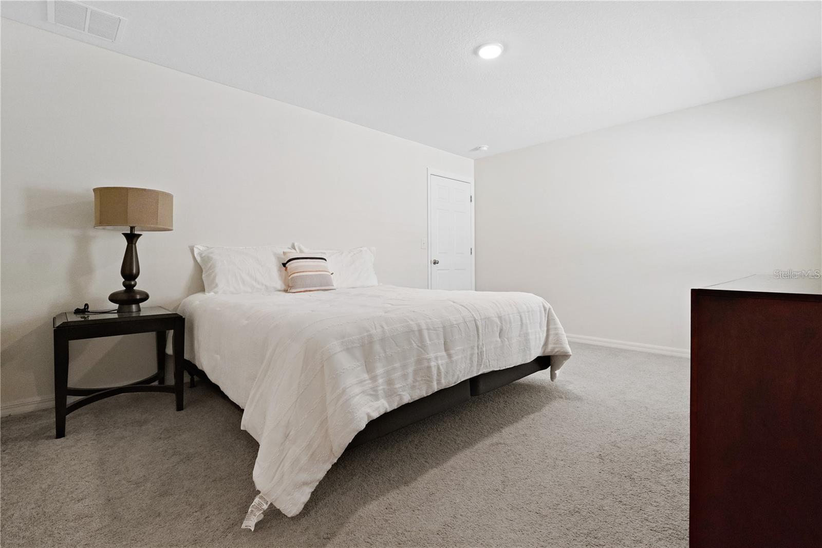 ALFORD OAKS - Residential Lease