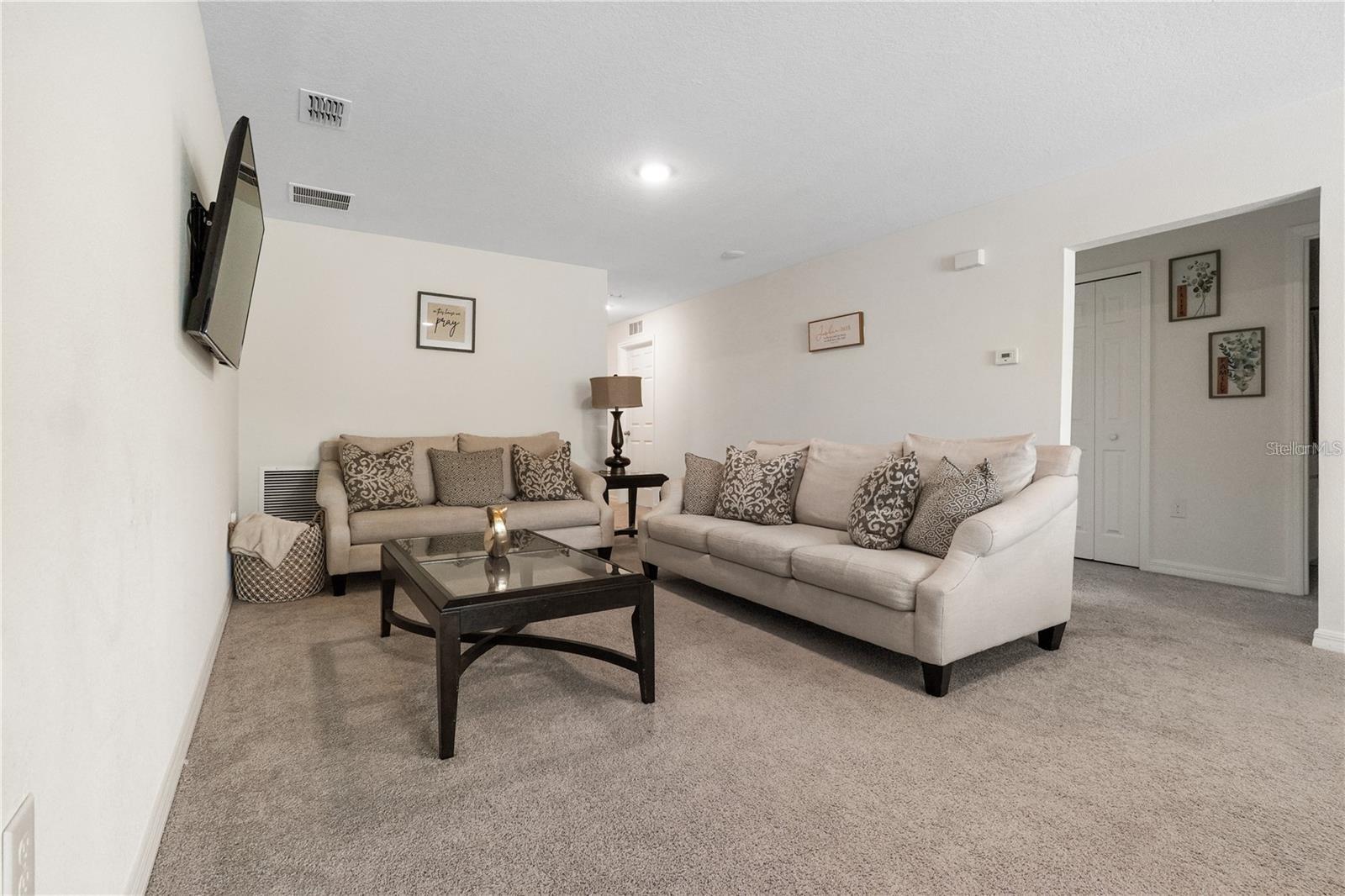 ALFORD OAKS - Residential Lease