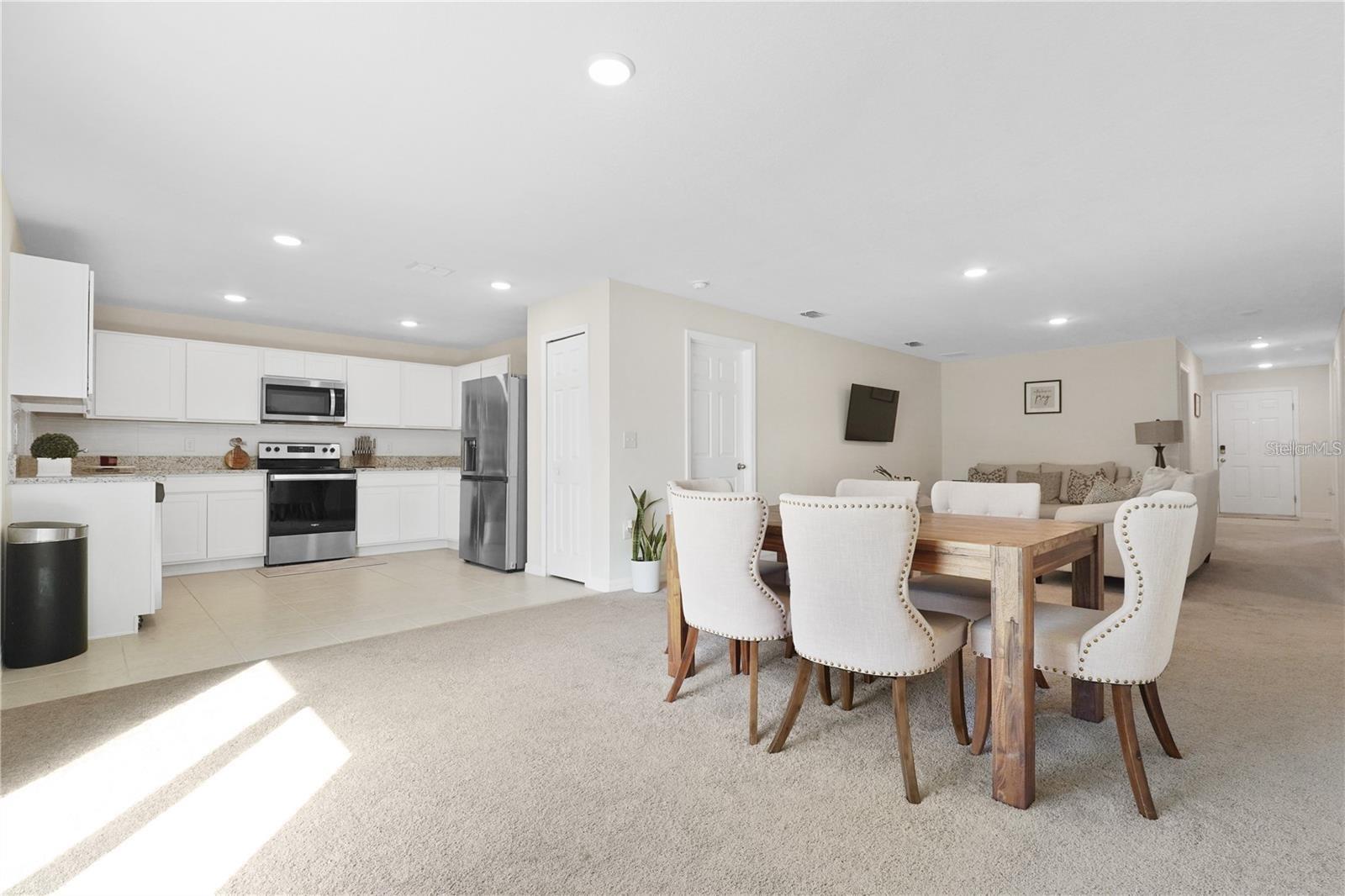 ALFORD OAKS - Residential Lease