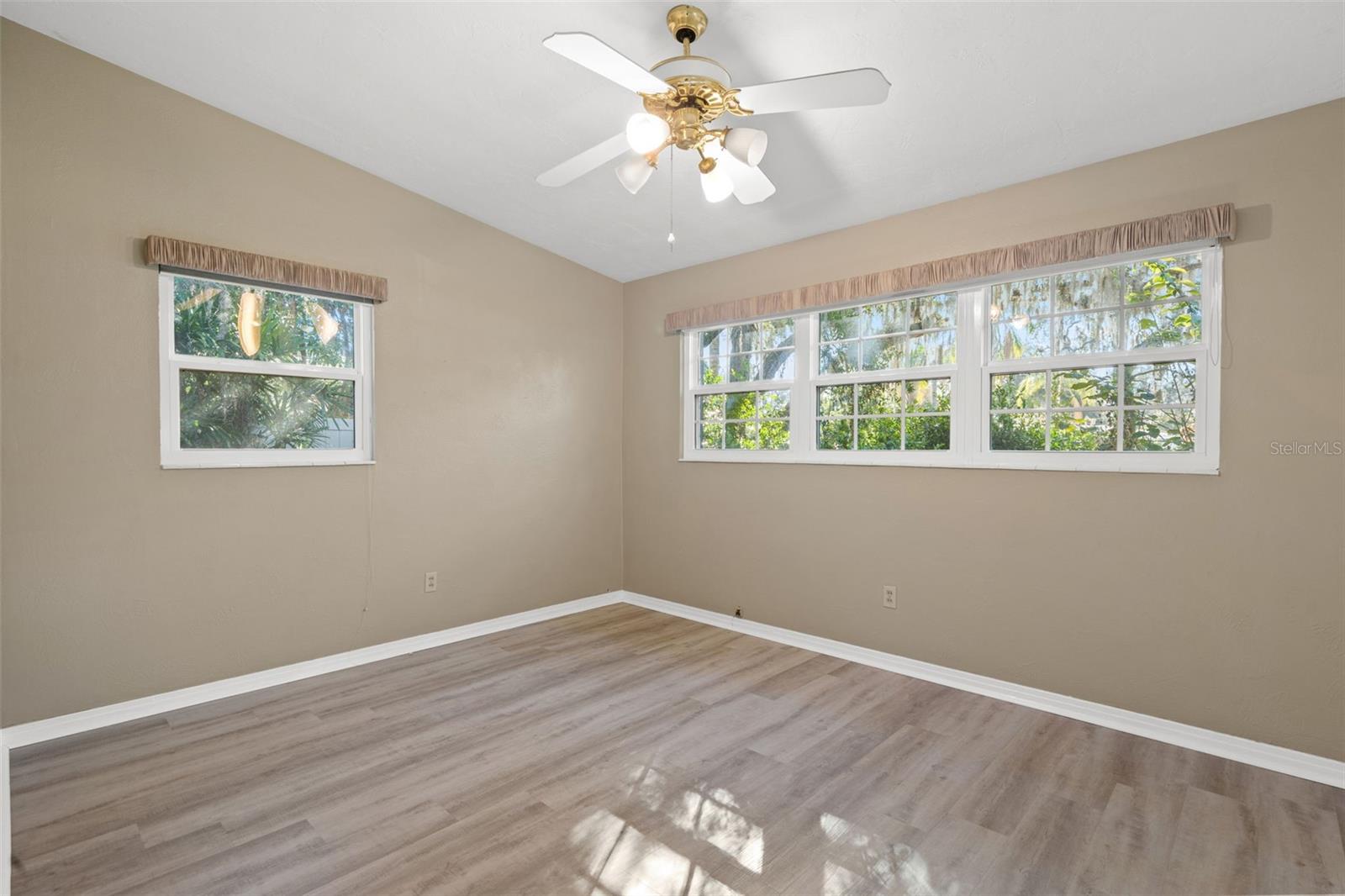 TEMPLE TERRACE RIVERSIDE SUBDI - Residential