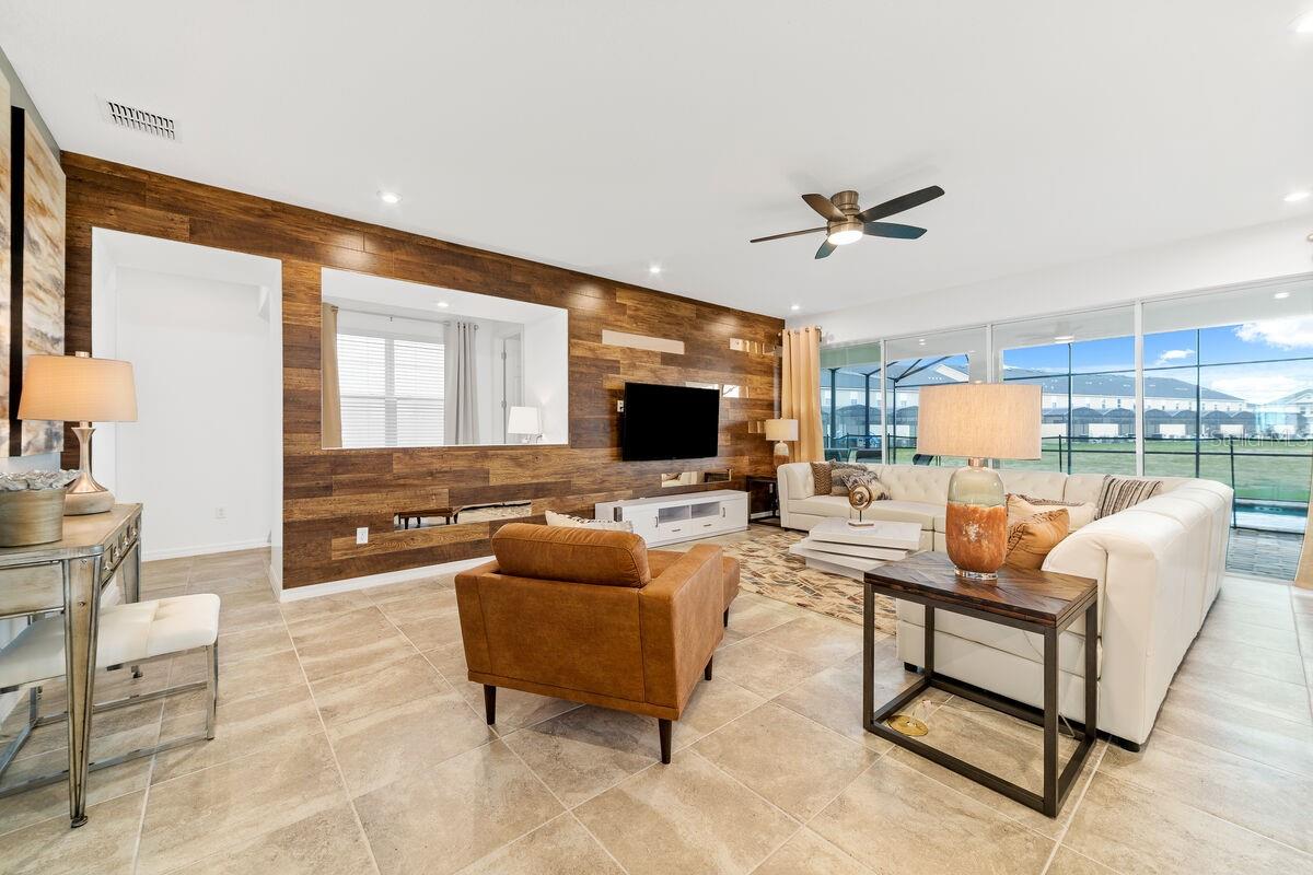 SOLARA RESORT VACATION VILLAS REP - Residential