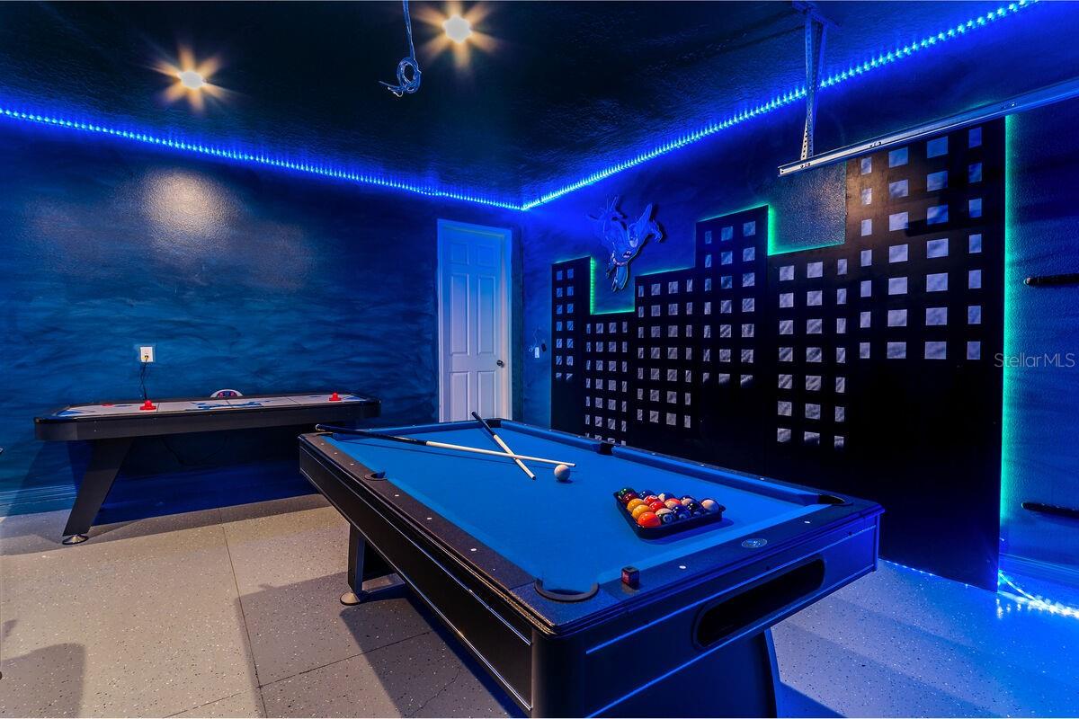 SOLARA RESORT VACATION VILLAS REP - Residential