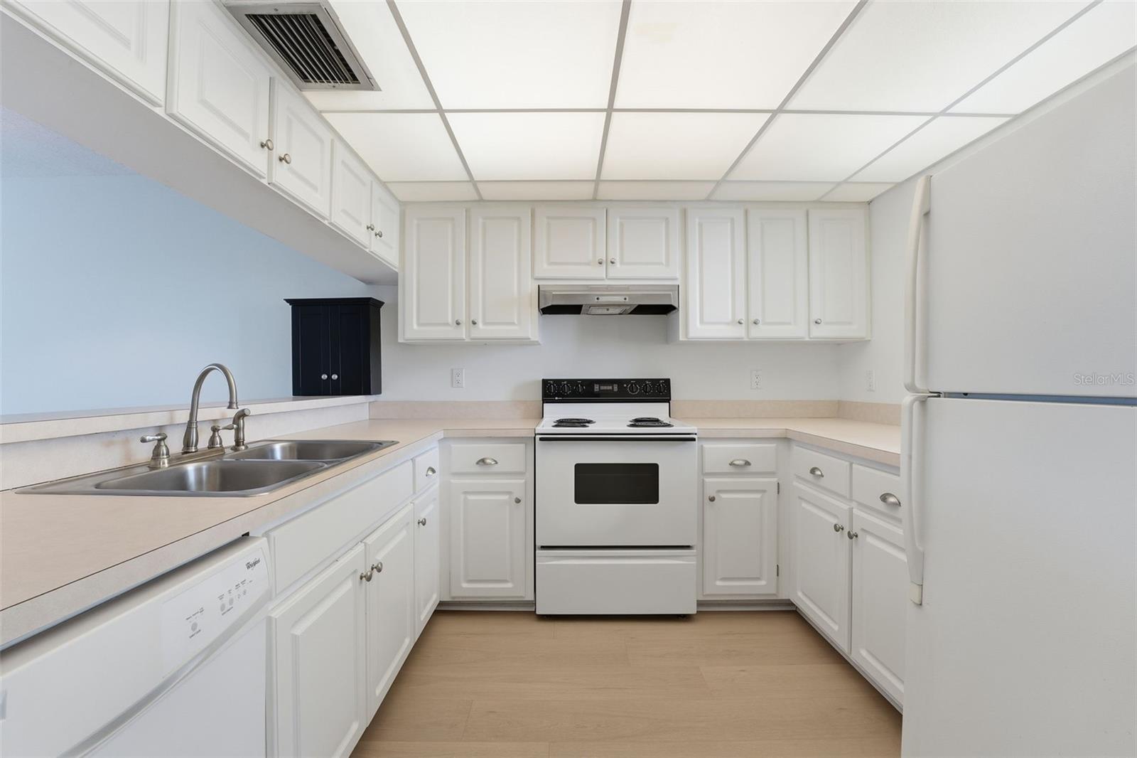 BIRD BAY II - Residential