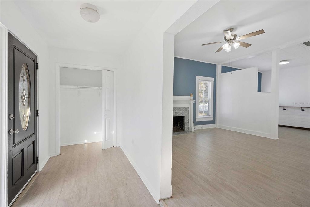 Photo of 404 W Tever Street, Plant City, FL 33563 (MLS # TB8463570)