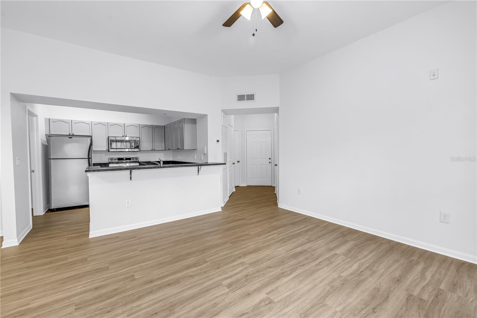 OXFORD PLACE AT TAMPA PALMS A - Residential