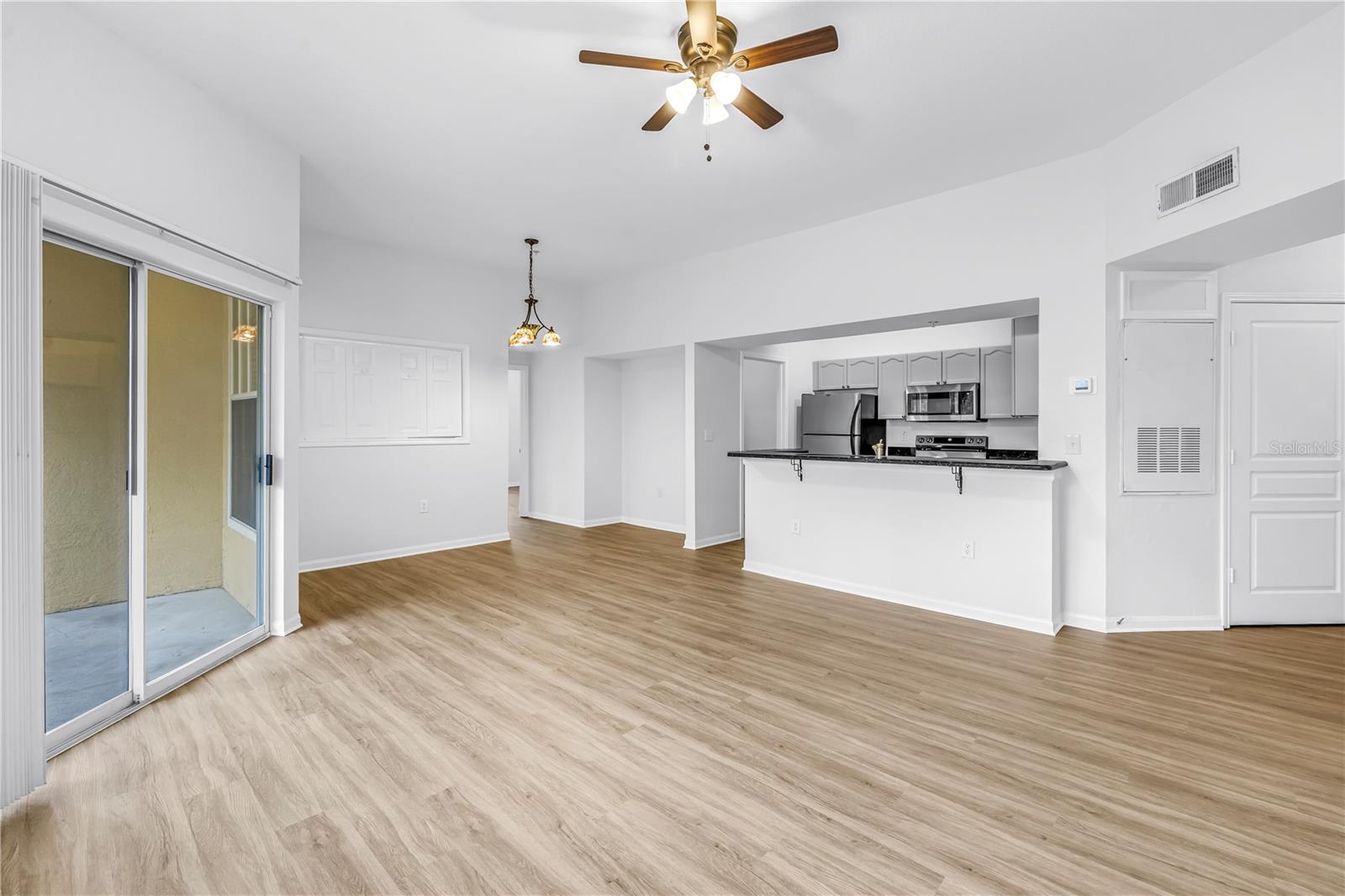 OXFORD PLACE AT TAMPA PALMS A - Residential