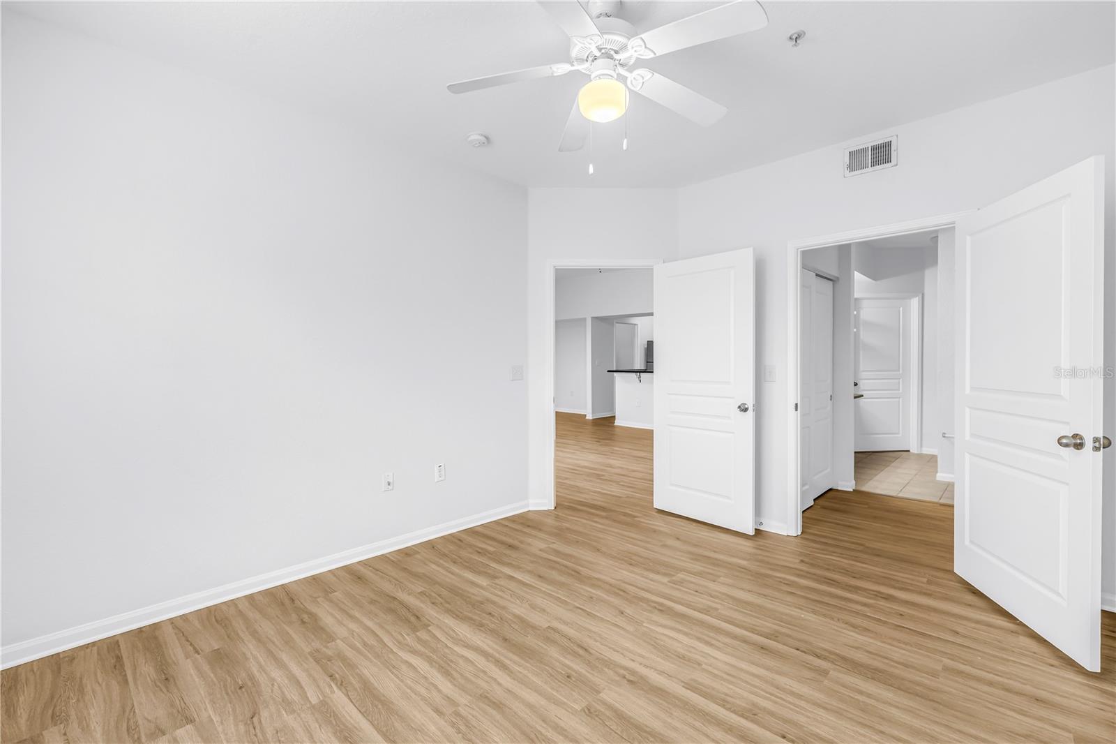 OXFORD PLACE AT TAMPA PALMS A - Residential