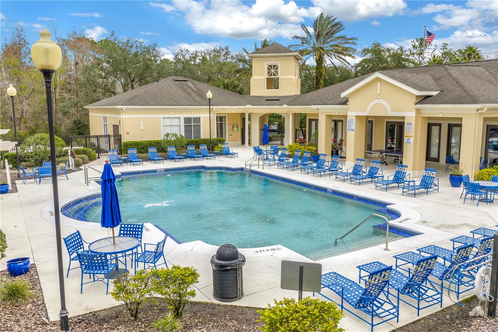 OXFORD PLACE AT TAMPA PALMS A - Residential