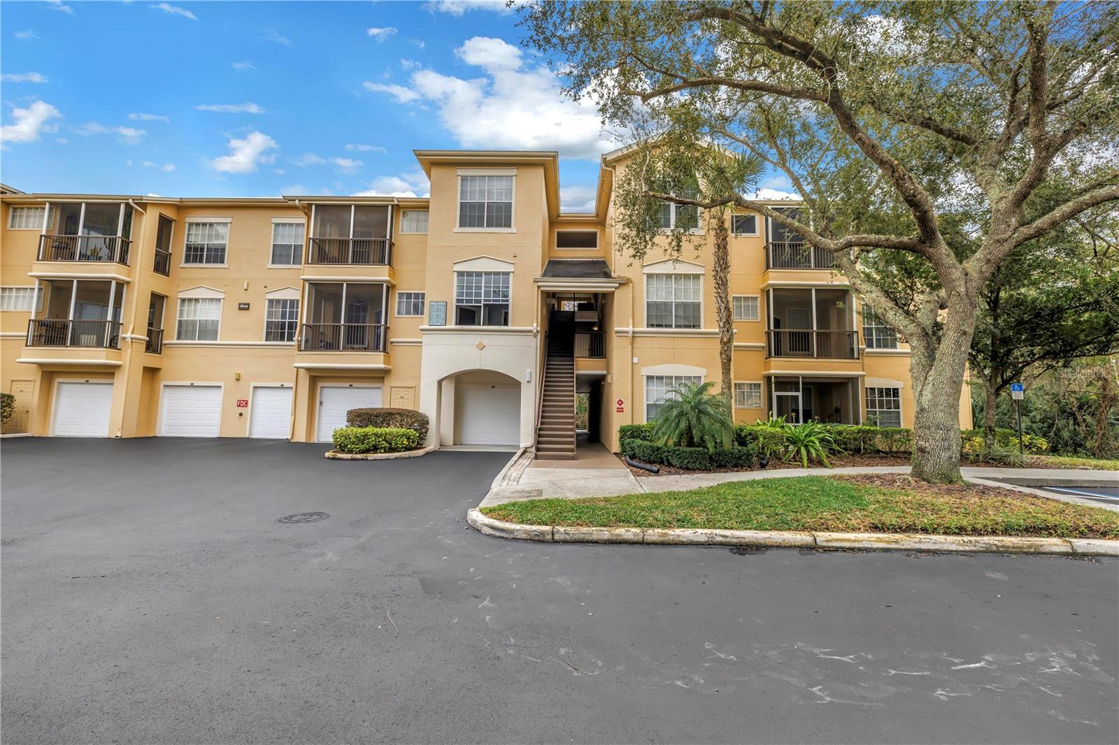 OXFORD PLACE AT TAMPA PALMS A - Residential