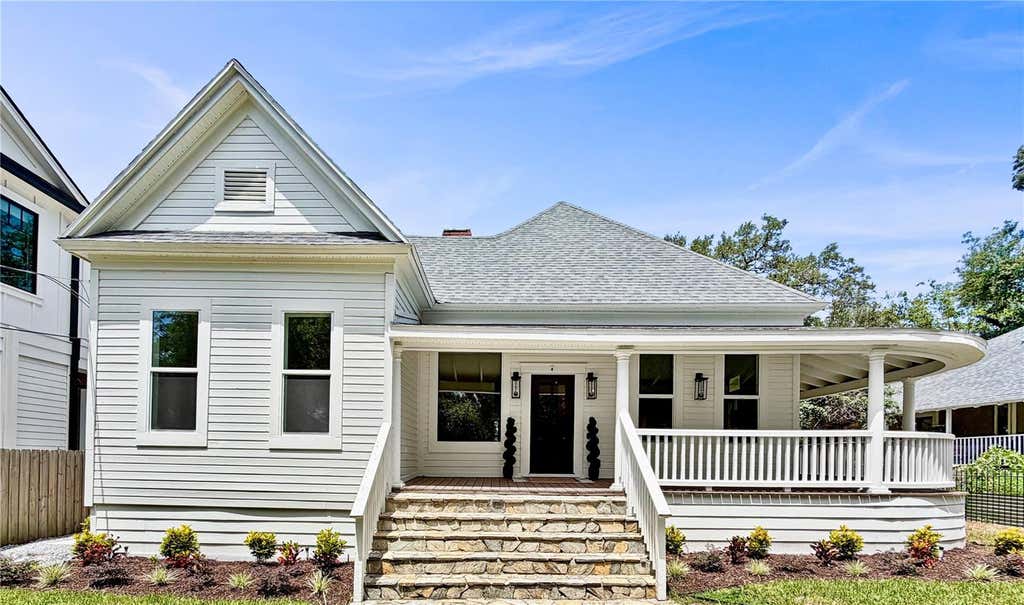 Photo of 317 W Frances Avenue, Tampa, FL 33602 (MLS # TB8542159)