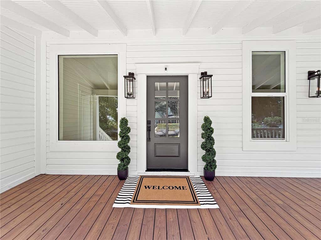 Photo of 317 W Frances Avenue, Tampa, FL 33602 (MLS # TB8542159)